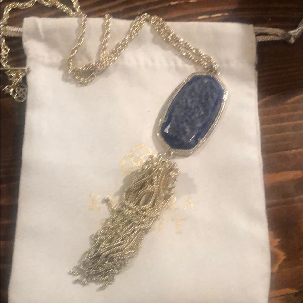 Kendra Scott necklace